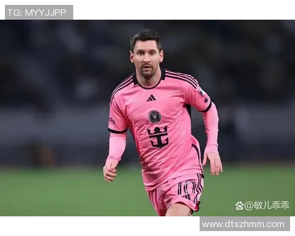 《探索足球传奇人物Lomo卡背后的辉煌故事与足坛成就》 《探索足球传奇人物Lomo卡背后的辉煌故事与足坛成就》