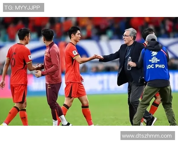 中国足球队最佳配合球星集结 揭秘默契组合如何带领球队冲击世界杯