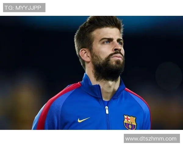 球星西装走秀与足球赛场完美结合展现时尚与运动的双重魅力 球星西装走秀与足球赛场完美结合展现时尚与运动的双重魅力